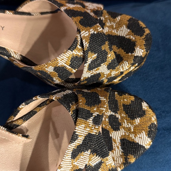 Chinese Laundry By Shelli Segal Leopard Print Heels size 6.5 - Picture 3 of 5